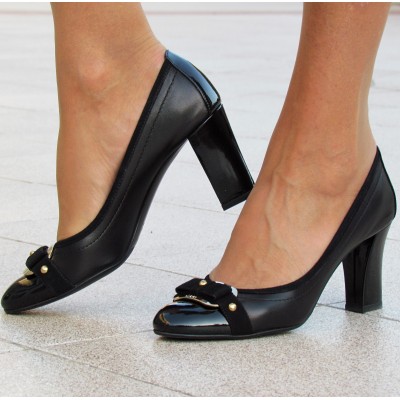 Dyva fekete magassarkú cipő