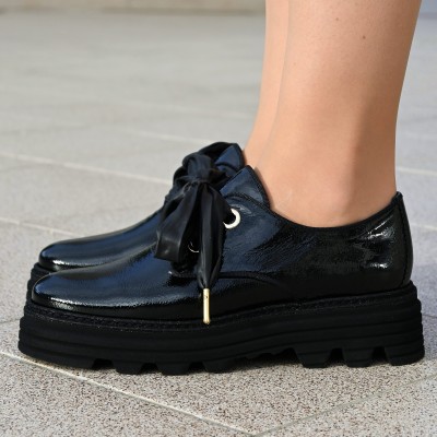 Pertini fekete lakk cipő
