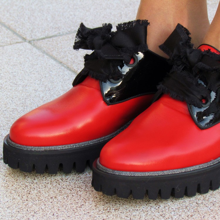 Pertini piros-fekete fűzős cipő